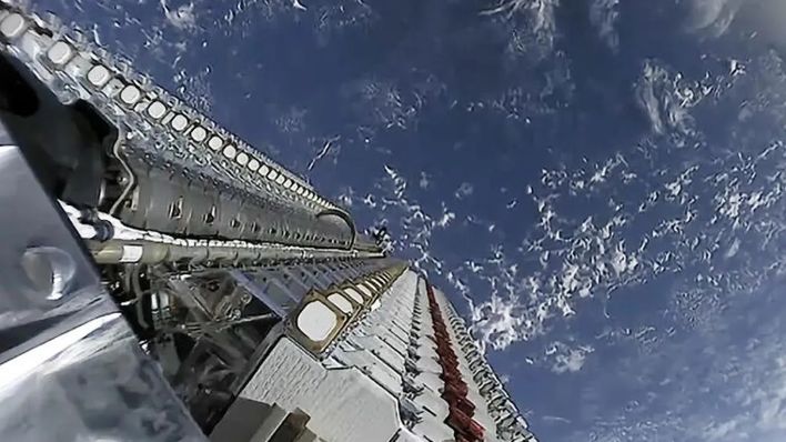 starlink in space cropped for door1