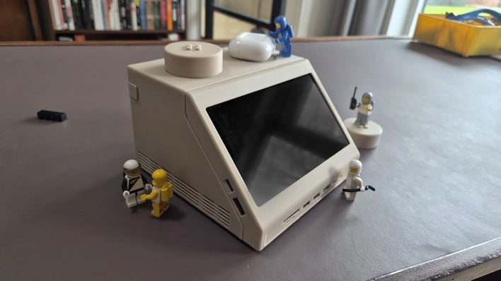 m2x2 lego mini pc with minifigures