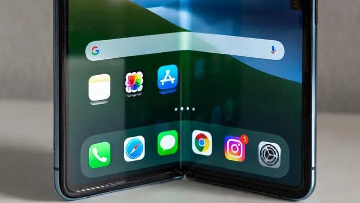 Bottom shot of an iPhone Fold concept.