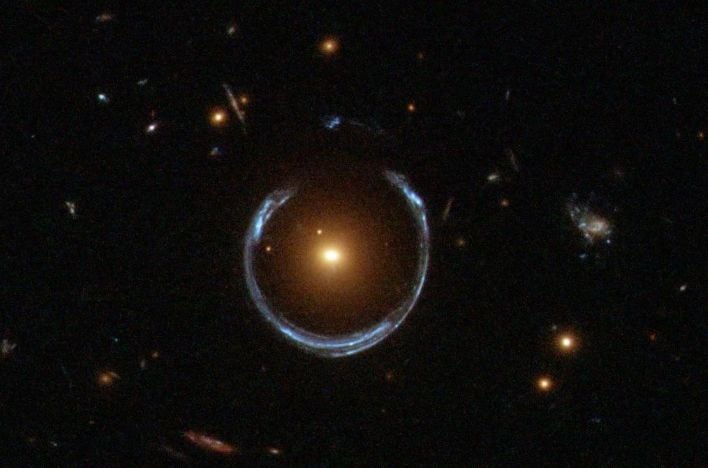 hubble einstein ring1