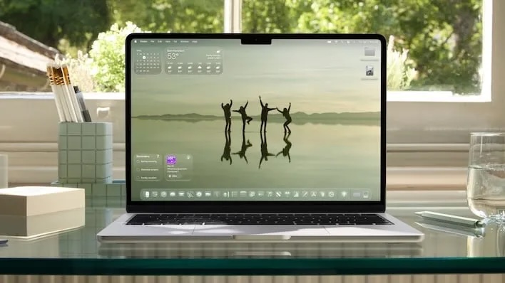 apple macbook pro samsung oled display body