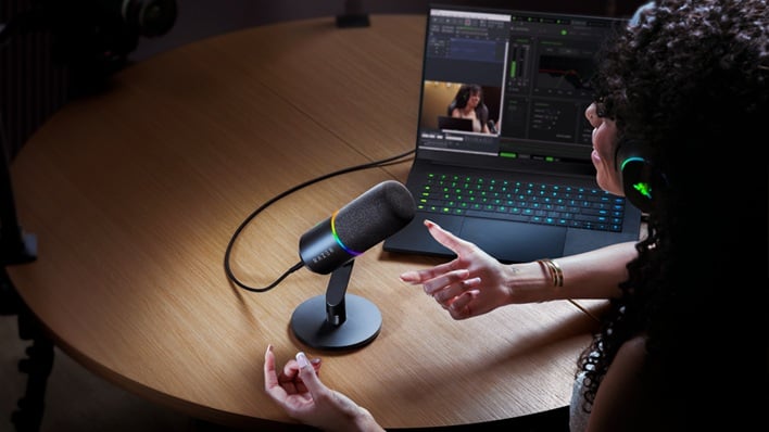razer seiren v3 pro on desk
