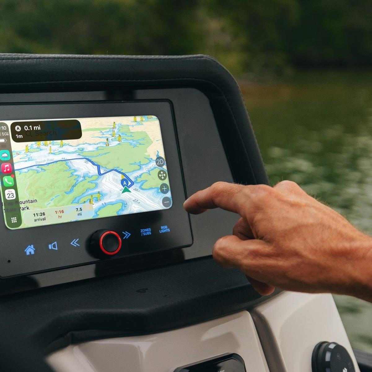 hothardware.com - Aaron Leong - Apple CarPlay And Android Auto Hit The Water In Pontoon Boat Expansion