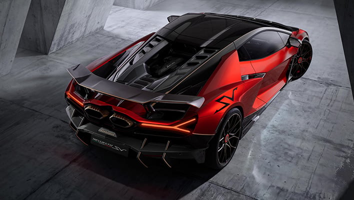 Rear angled shot of the Lamborghini Revuelto SV