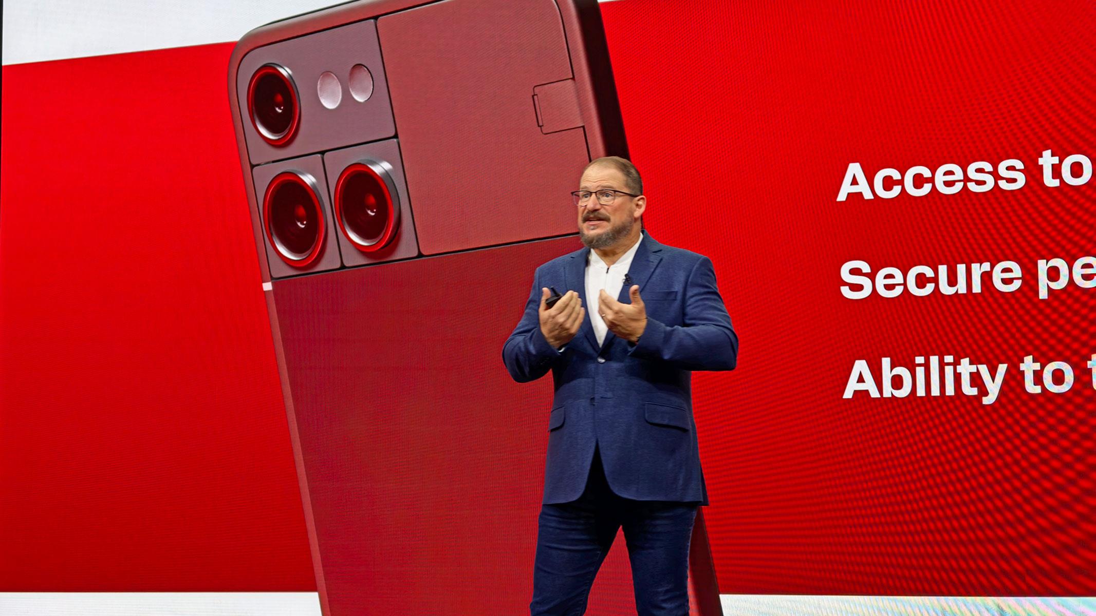 https://images.hothardware.com/contentimages/newsitem/71687/content/16x9_2133x1200_highres-qualcomm-ceo-cristiano-amon.jpg