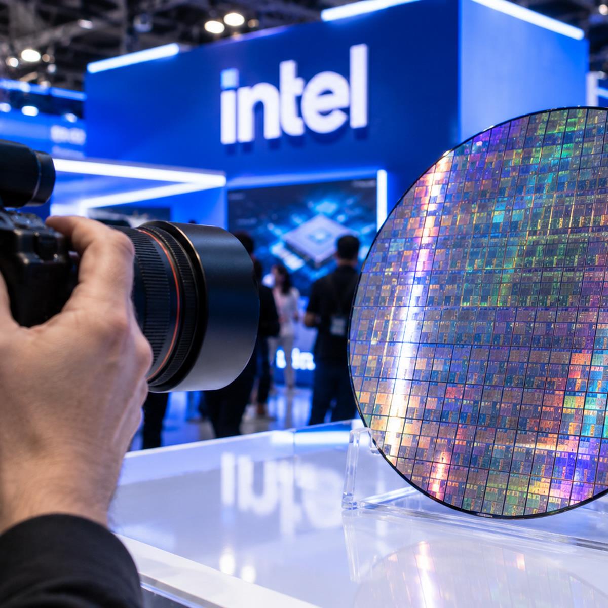 hothardware.com - Zak Killian - High-Res Die Shots Unpack Intel Panther Lake's 18A Tiles In Stunning Detail