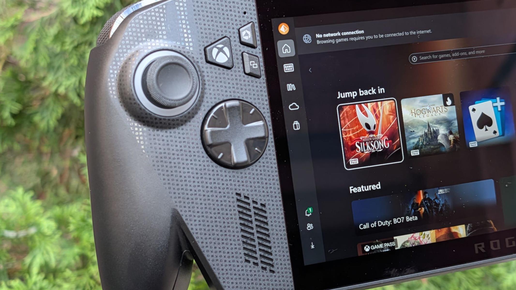 https://images.hothardware.com/contentimages/newsitem/71815/content/16x9_2133x1200_highres-xbox-ally-x-hhw-photo.jpg