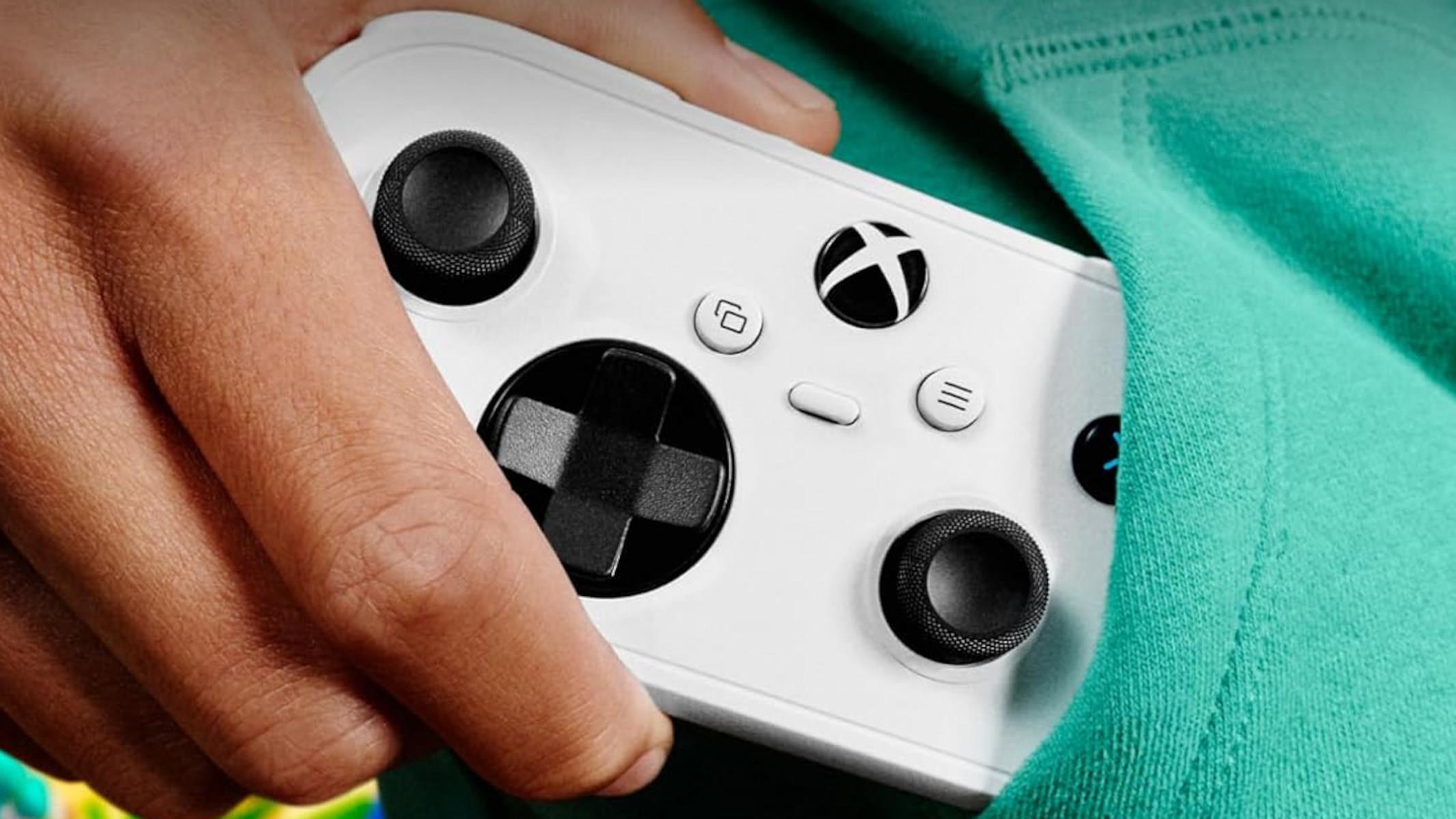 https://images.hothardware.com/contentimages/newsitem/71869/content/16x9_2133x1200_highres-xbox-nano.jpg